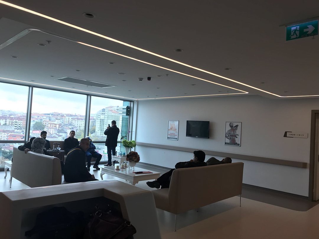 Patient lounge with a view over Istanbul
